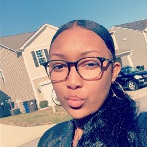 Meet your Posher, Jada